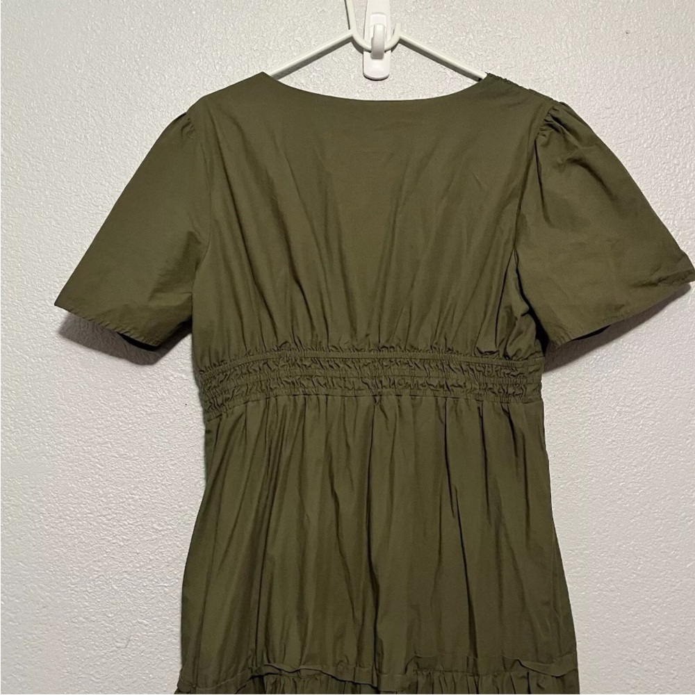 Petal + Pup Olive Green Short Sleeve Lined Tiered Maxi Dress Size Large - Picture 8 of 9